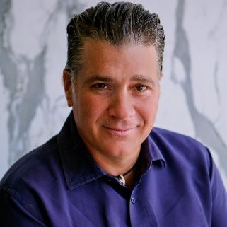 Dean Makkos